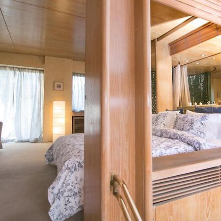 One-Of-A-Kind Athens Riviera Apartment Extérieur photo