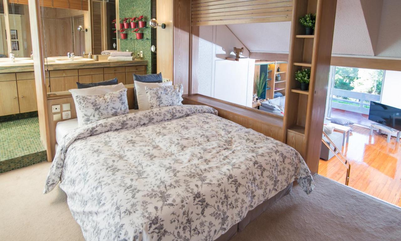 One-Of-A-Kind Athens Riviera Apartment Extérieur photo